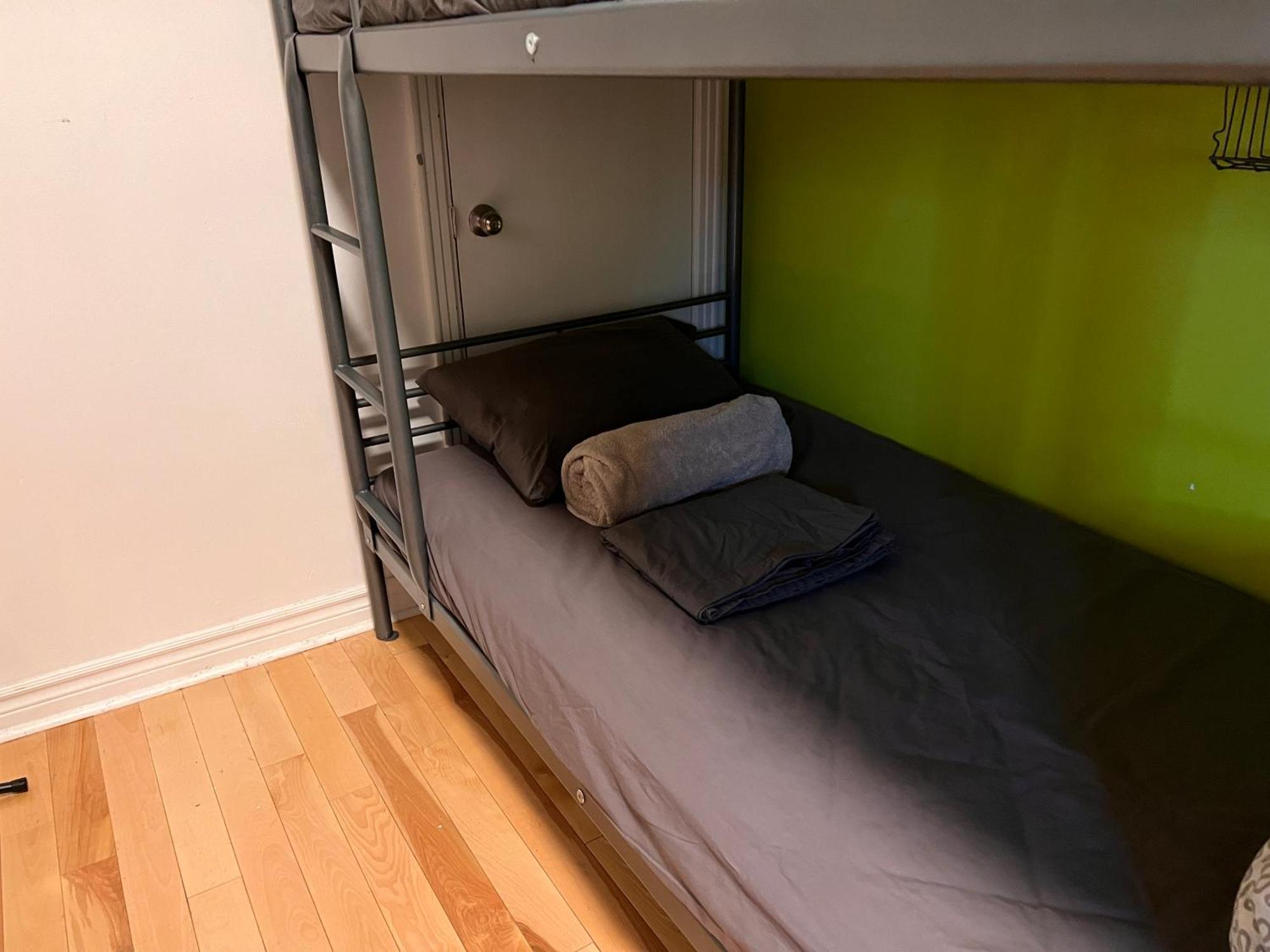 Auberge Pvt Hostel Монреал Екстериор снимка